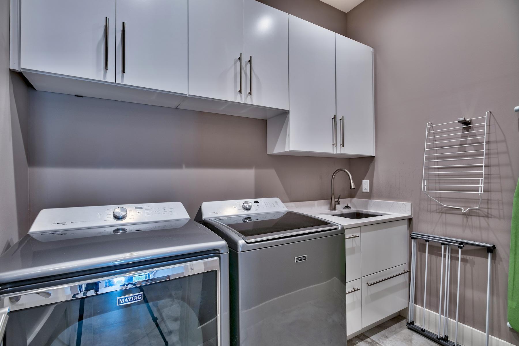 AVALON BEACH ESTATES - Residential