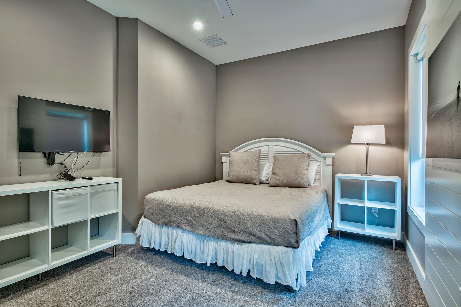 AVALON BEACH ESTATES - Residential