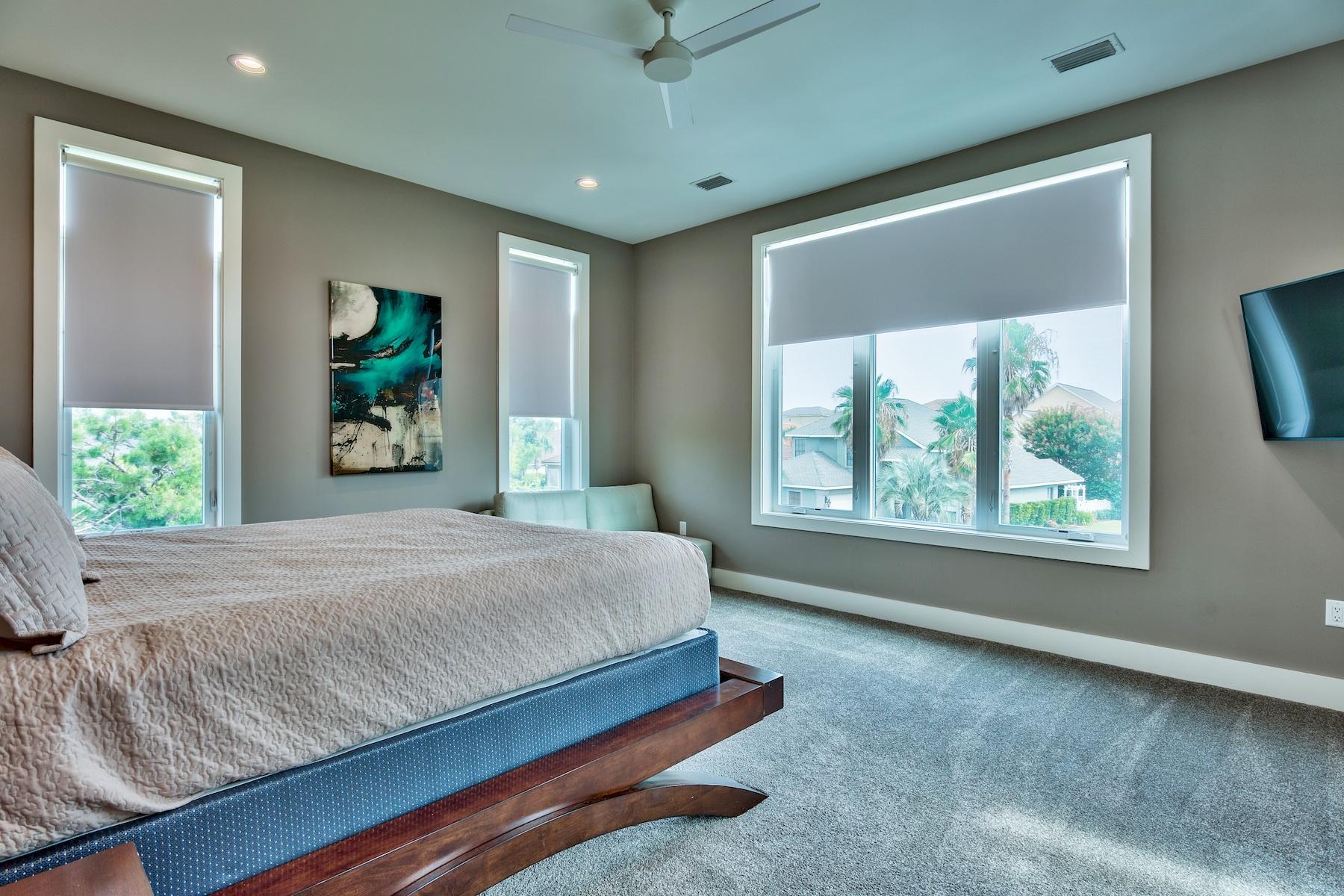 AVALON BEACH ESTATES - Residential