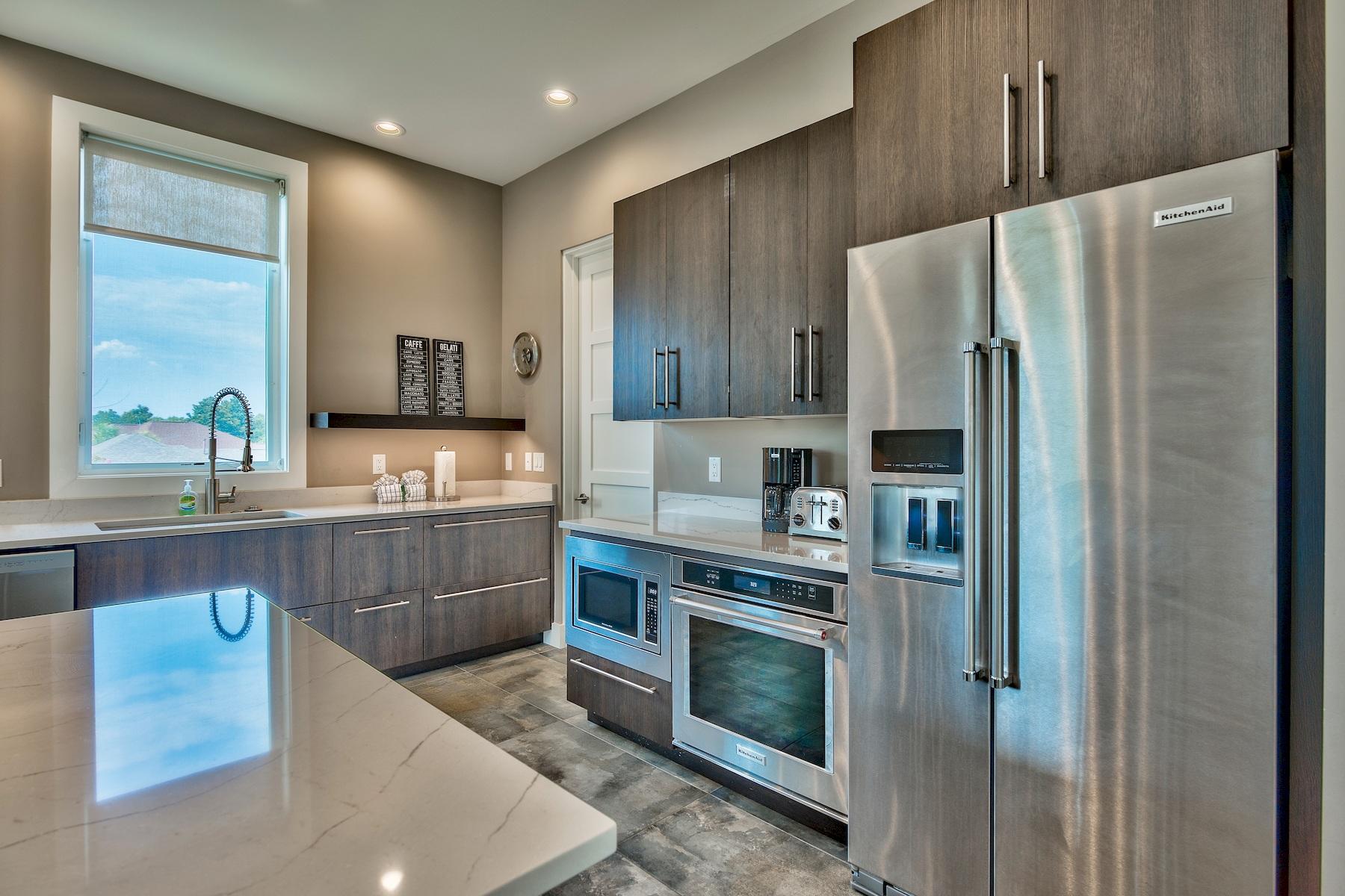 AVALON BEACH ESTATES - Residential