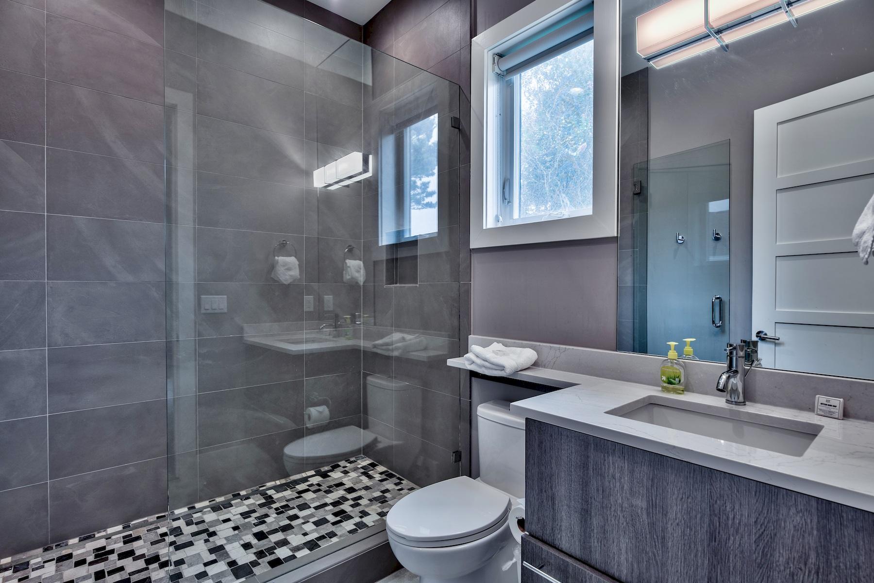 AVALON BEACH ESTATES - Residential