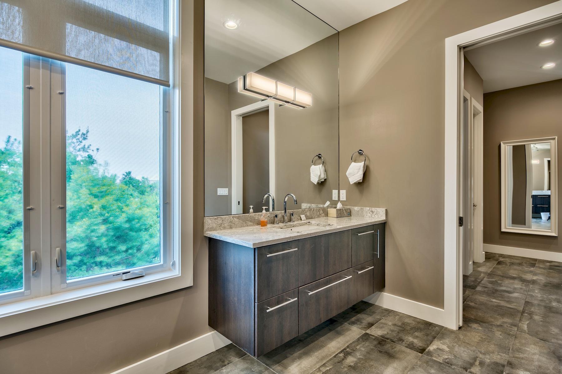 AVALON BEACH ESTATES - Residential