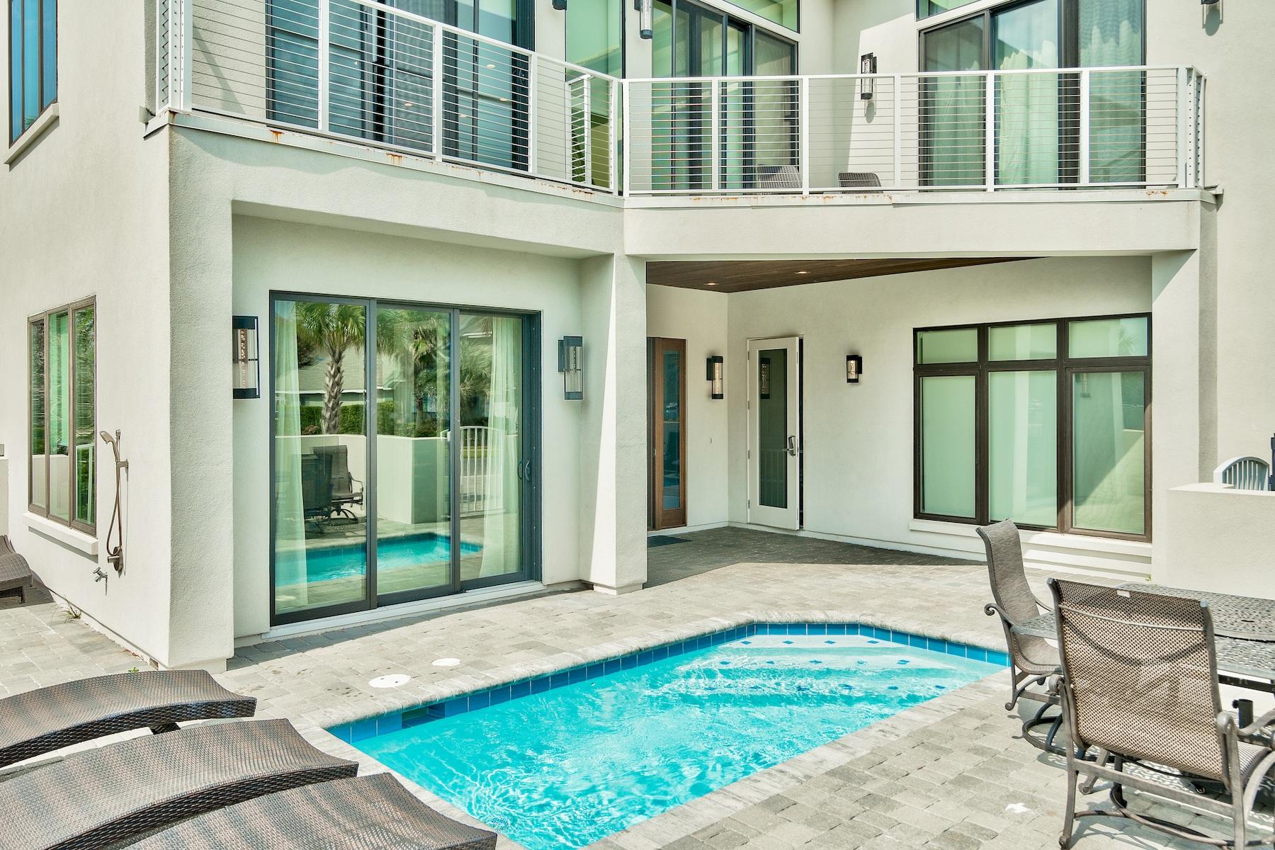 AVALON BEACH ESTATES - Residential