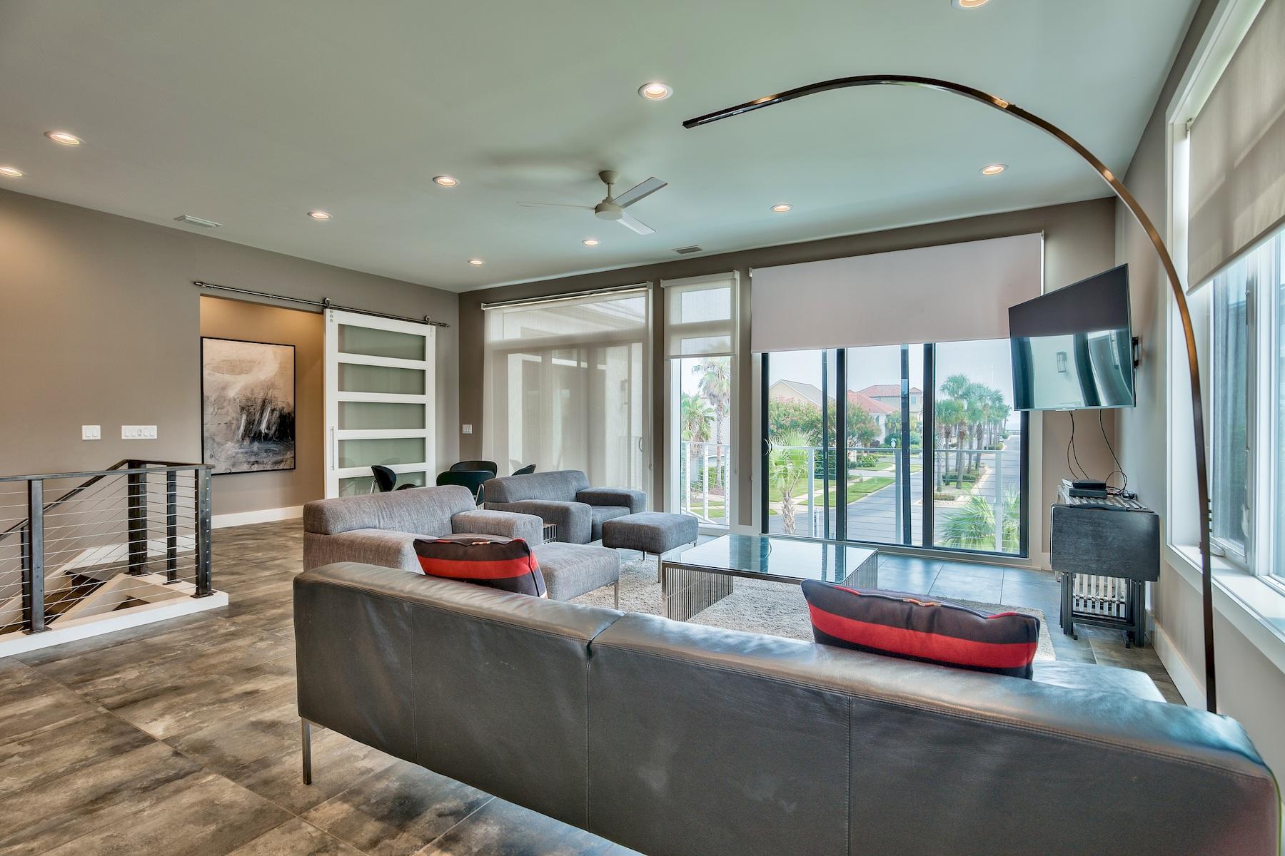 AVALON BEACH ESTATES - Residential