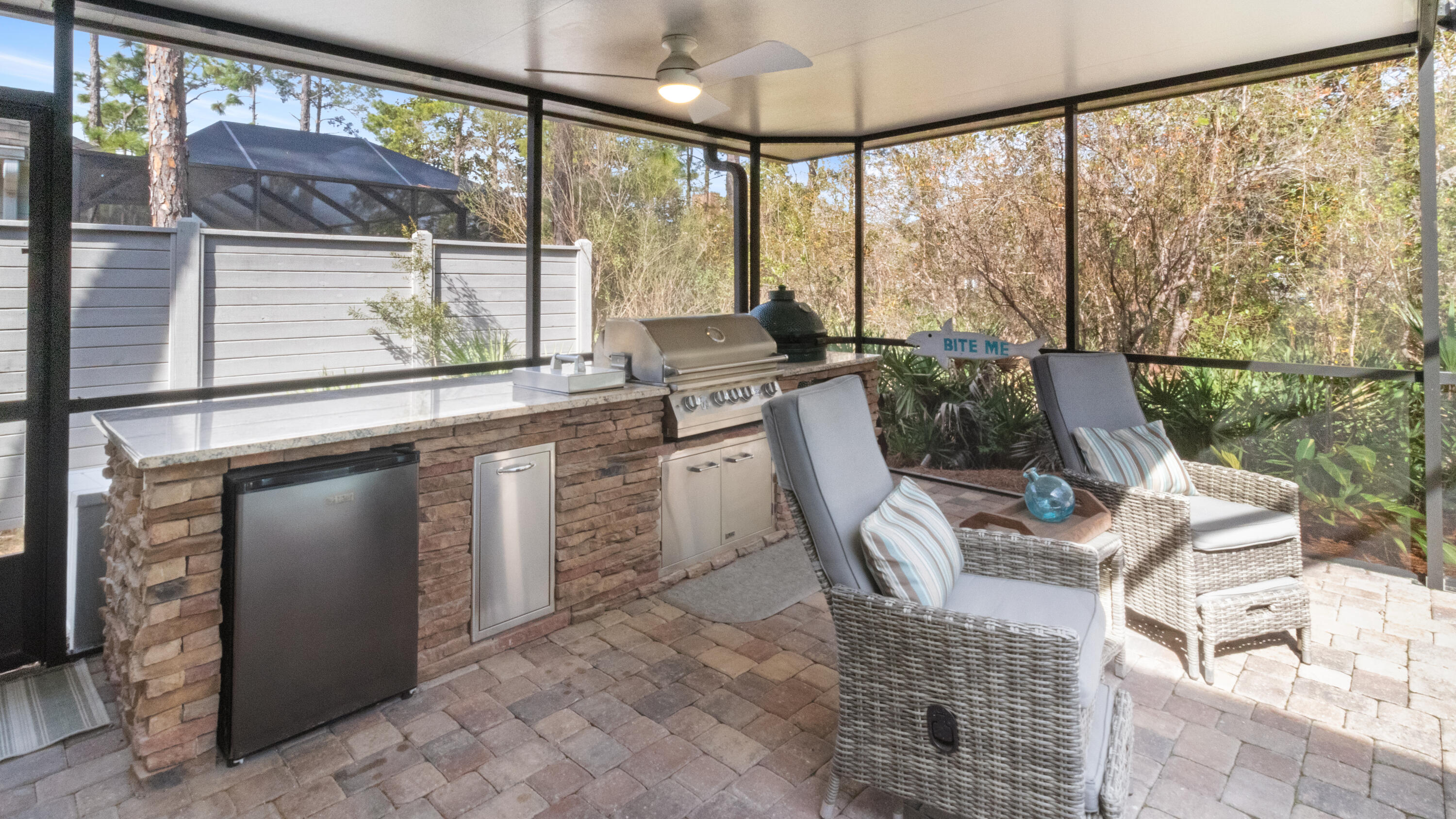 MUSSETT BAYOU MANOR - Residential