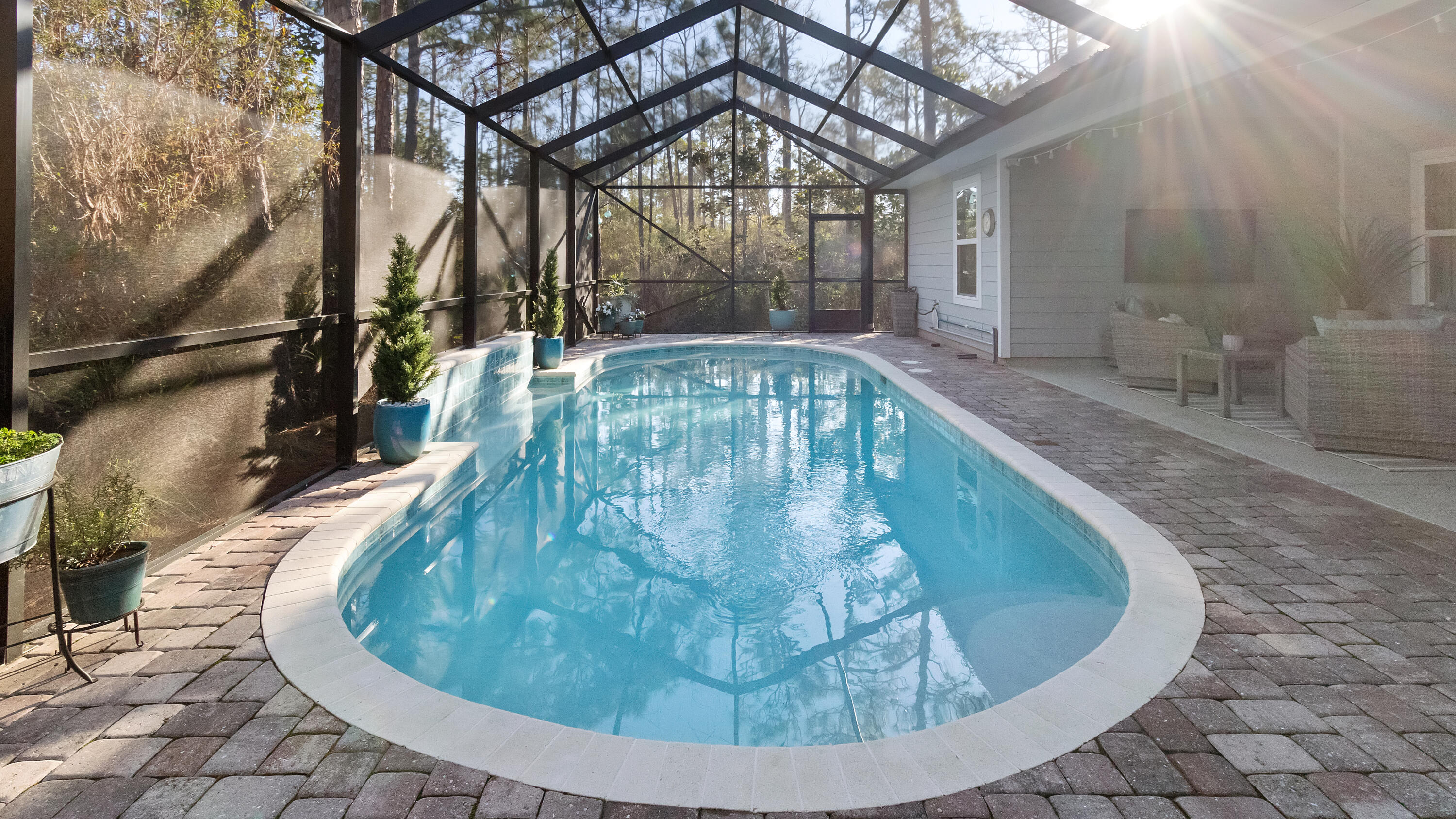 MUSSETT BAYOU MANOR - Residential