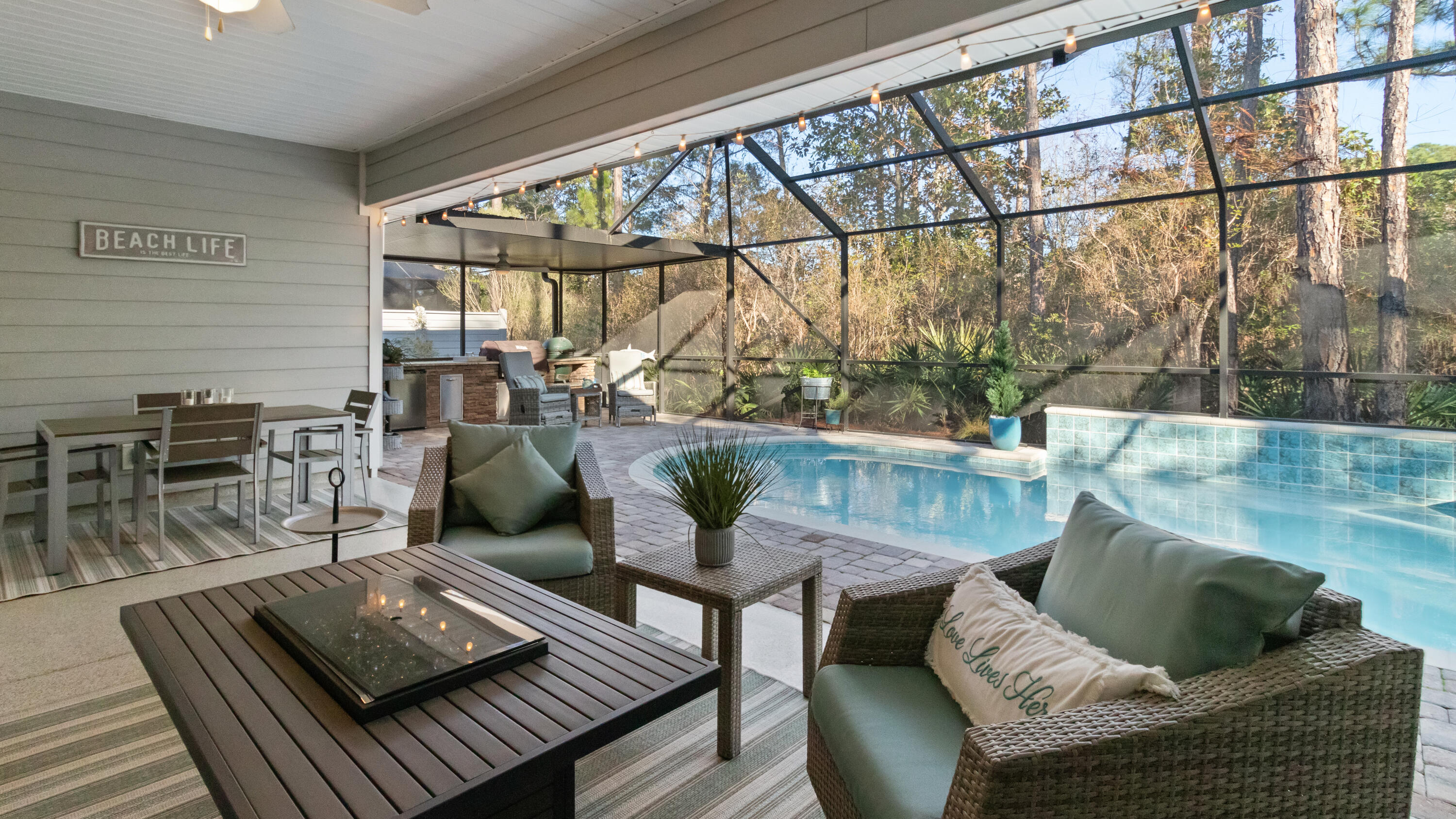 MUSSETT BAYOU MANOR - Residential