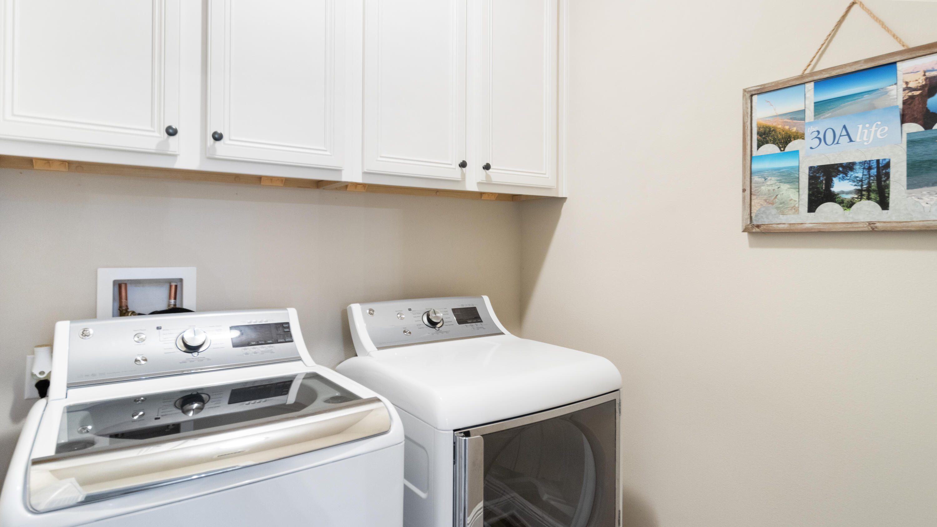 MUSSETT BAYOU MANOR - Residential