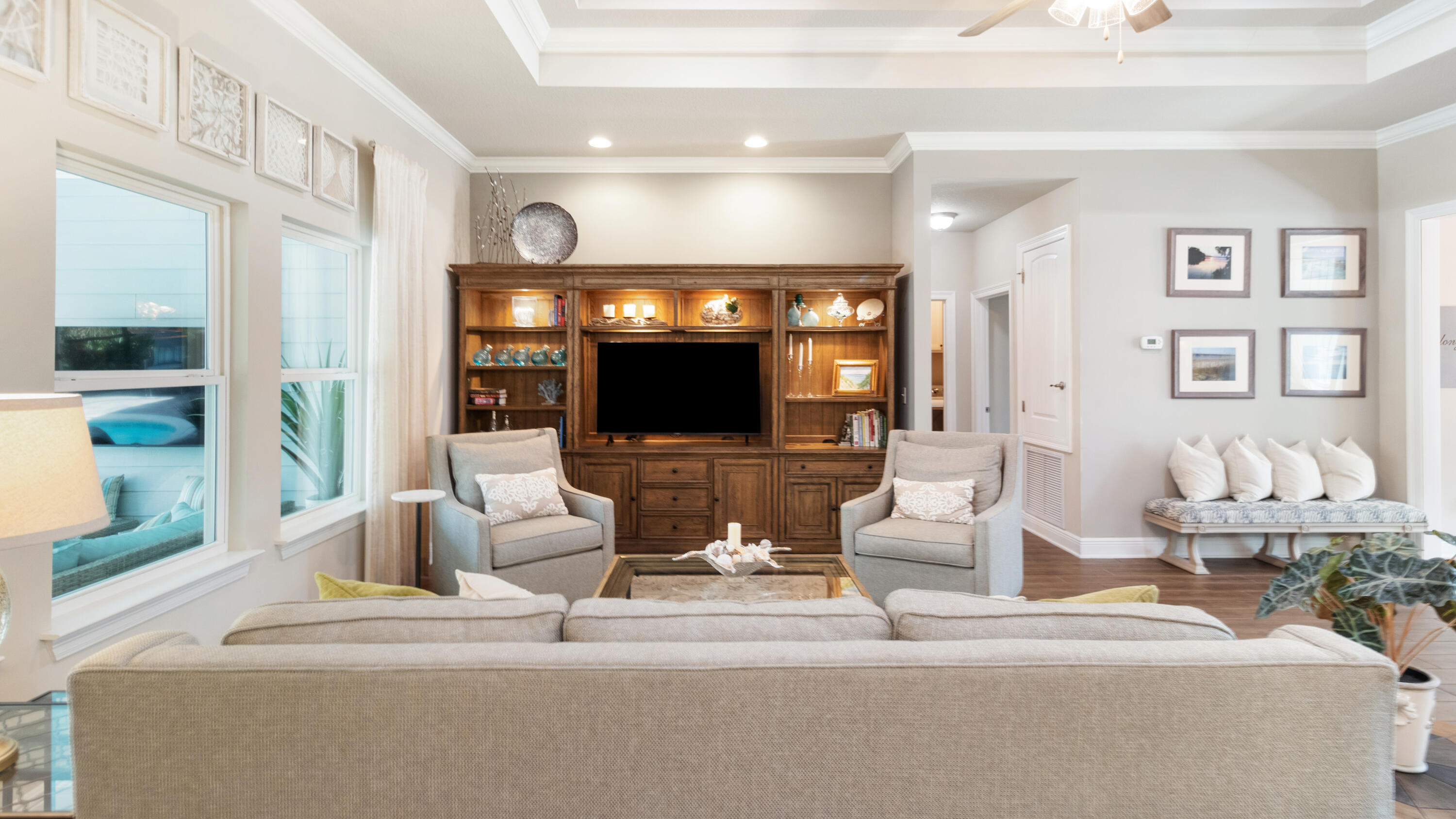 MUSSETT BAYOU MANOR - Residential