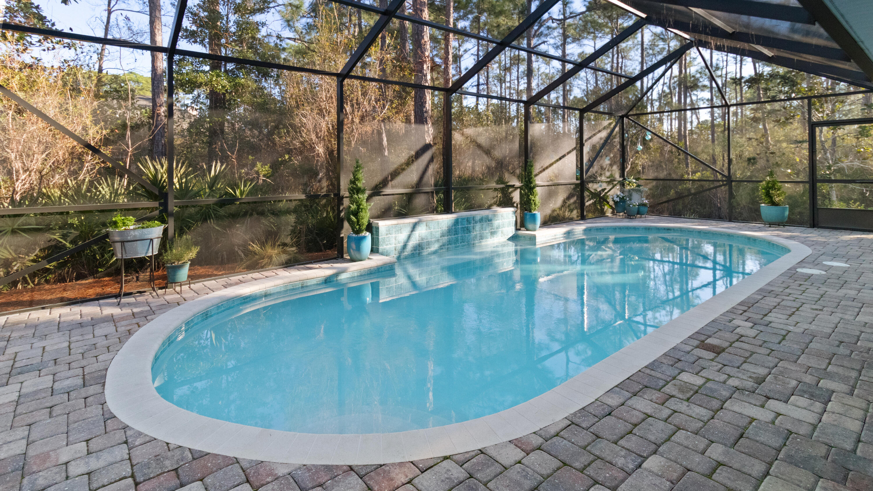 MUSSETT BAYOU MANOR - Residential