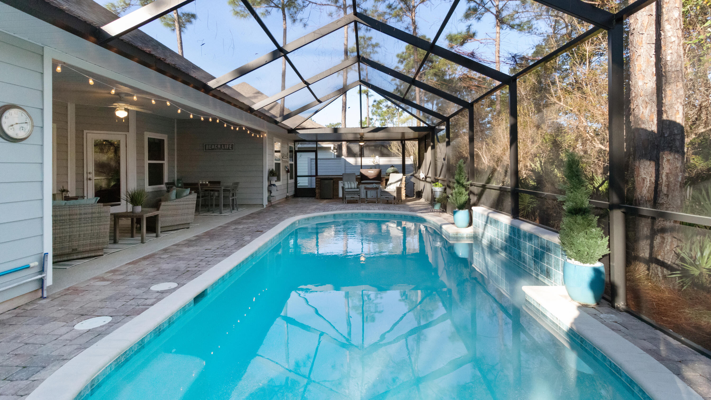 MUSSETT BAYOU MANOR - Residential