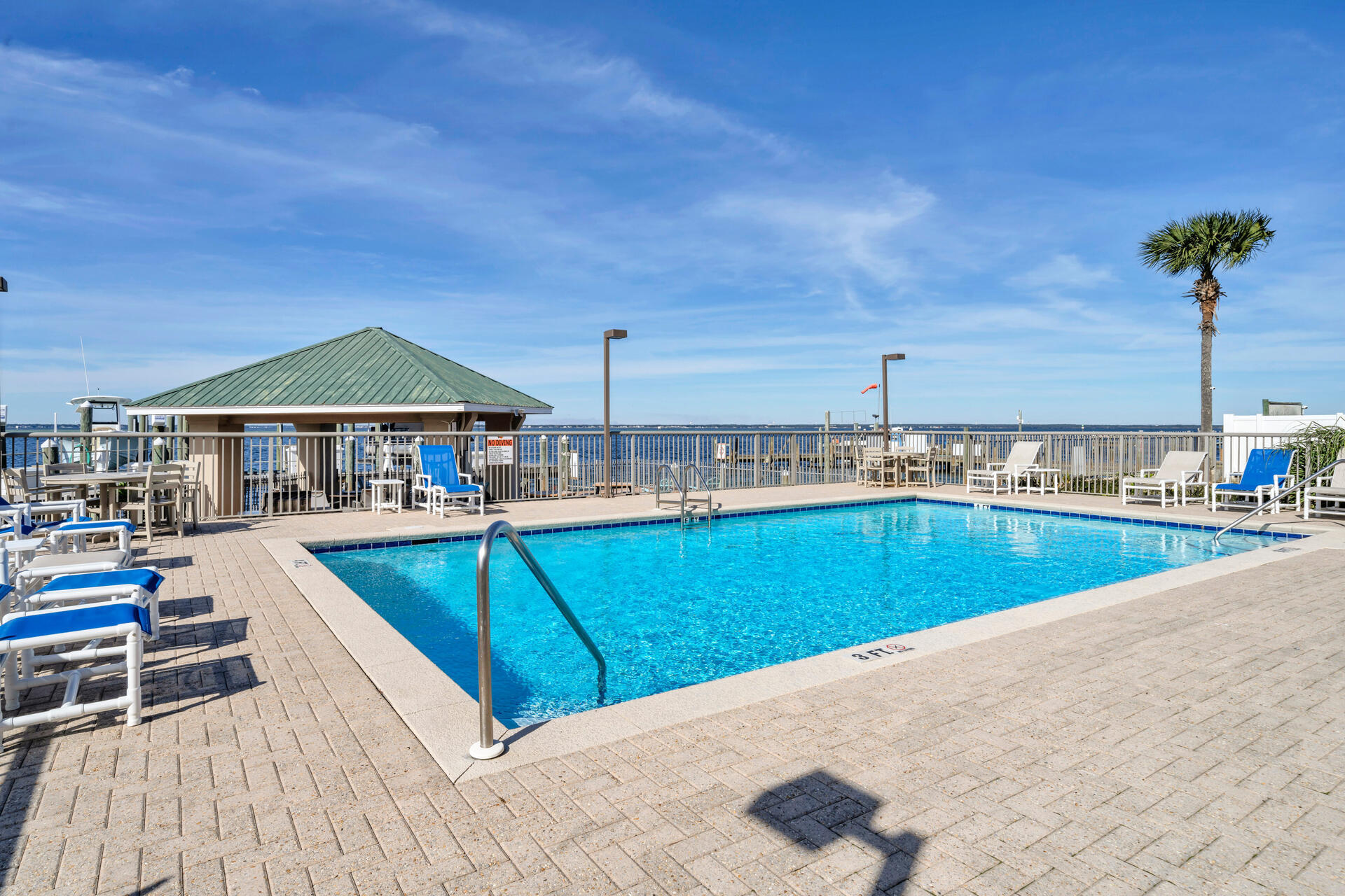 SIDES MORENO POINT WEST - Residential