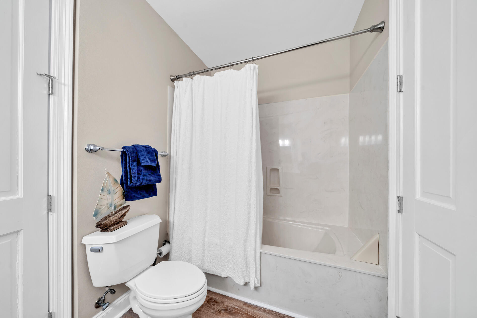 SIDES MORENO POINT WEST - Residential