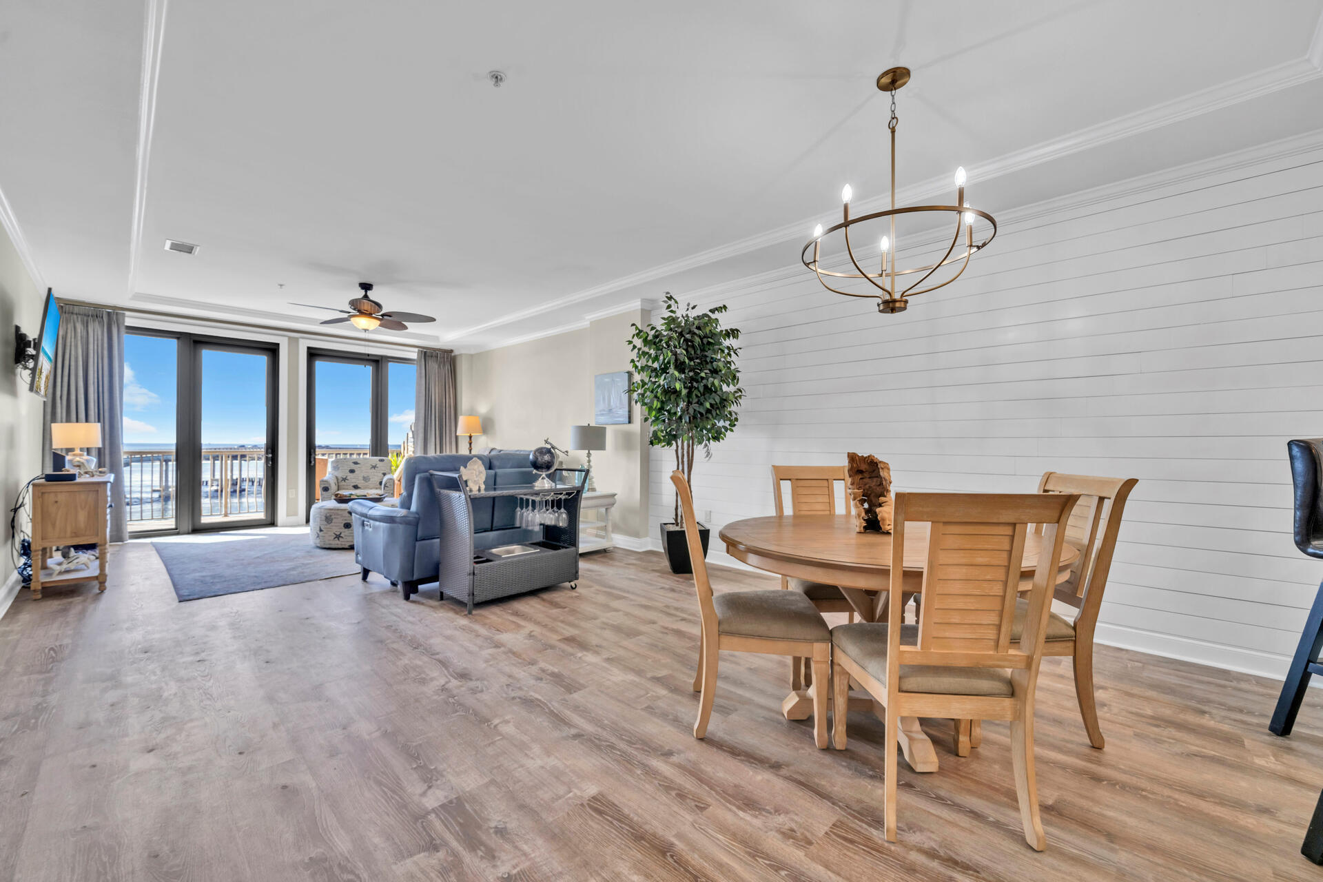 SIDES MORENO POINT WEST - Residential