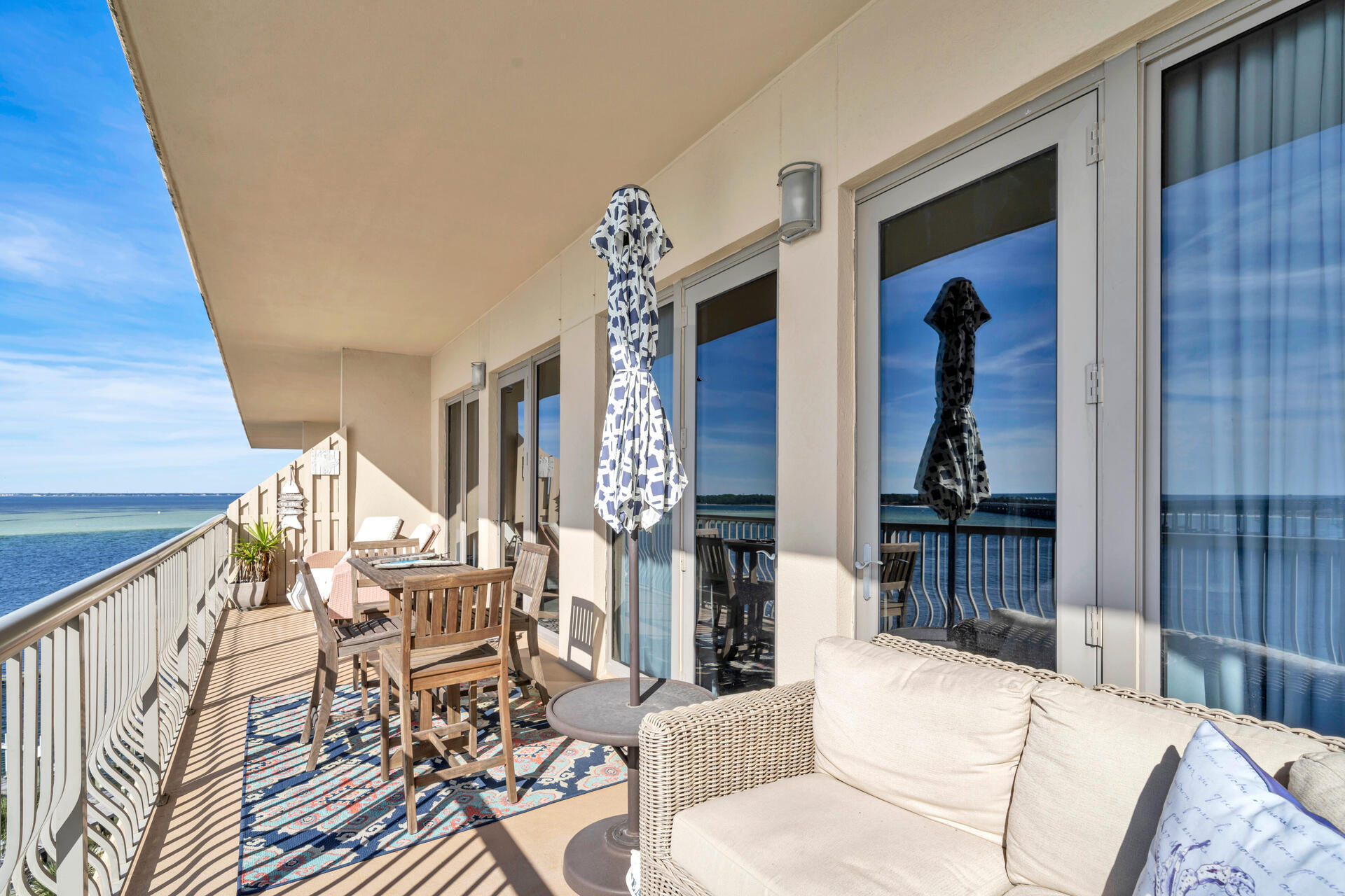 SIDES MORENO POINT WEST - Residential