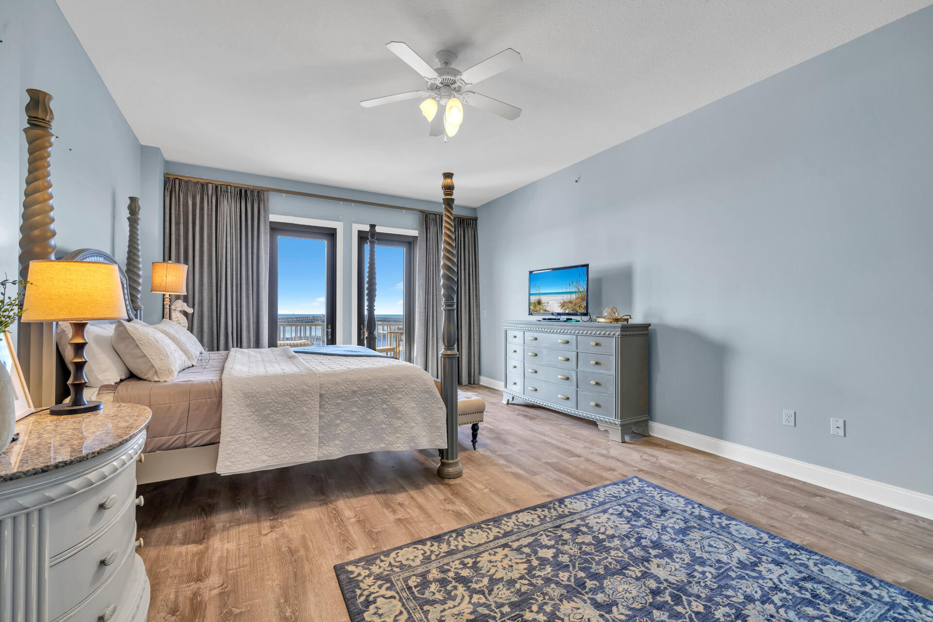 SIDES MORENO POINT WEST - Residential