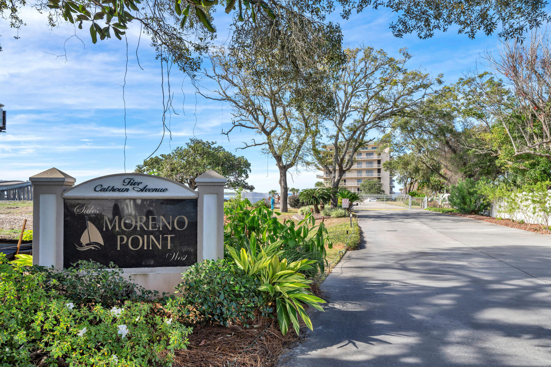 SIDES MORENO POINT WEST - Residential