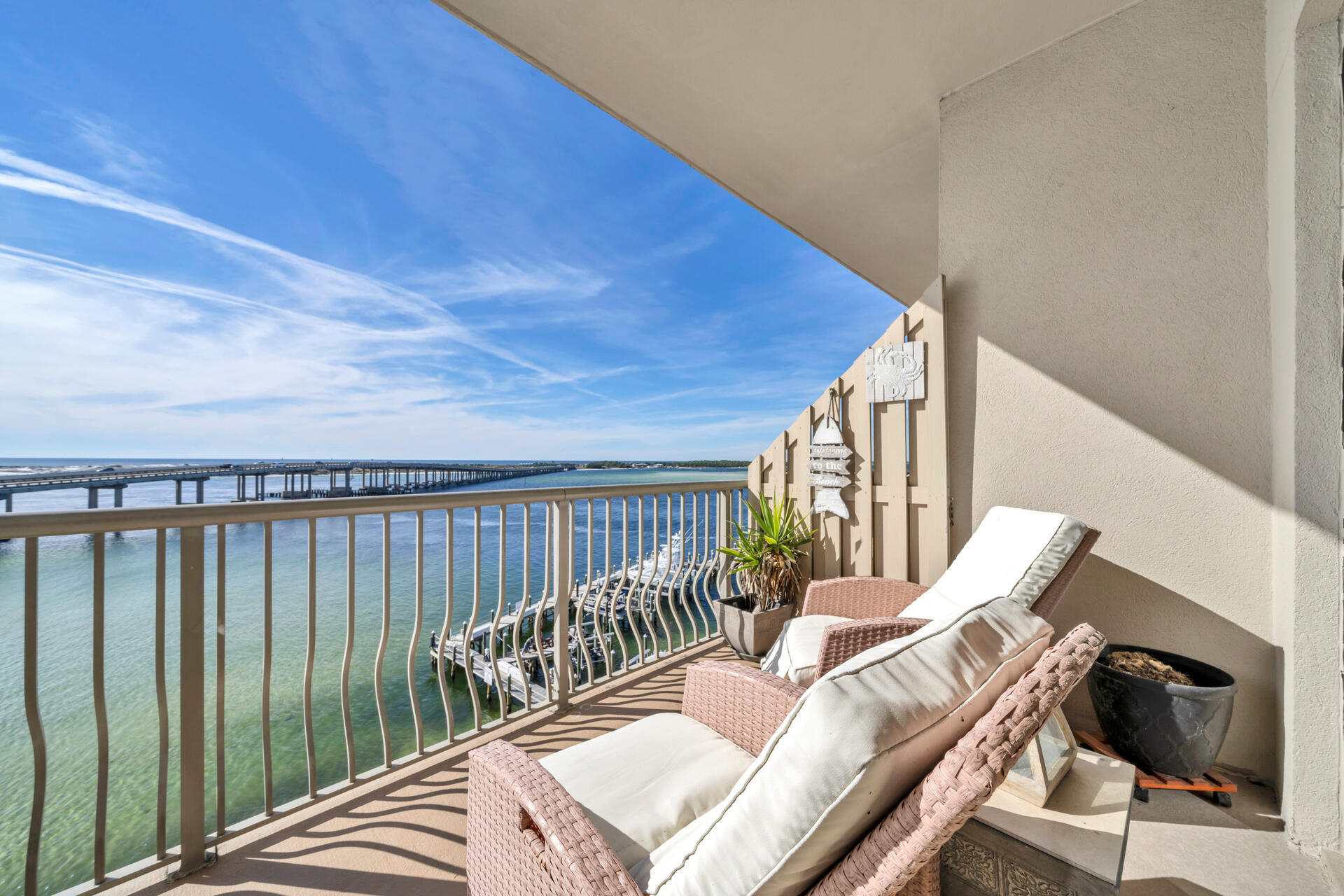 SIDES MORENO POINT WEST - Residential