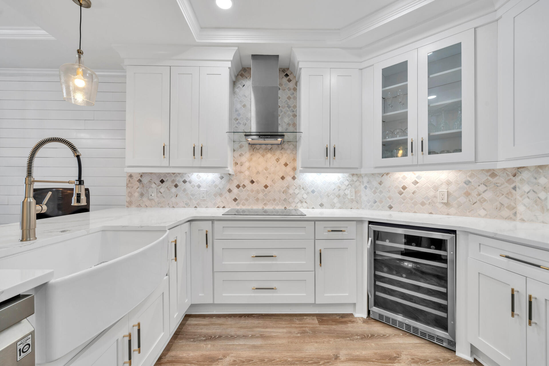 SIDES MORENO POINT WEST - Residential