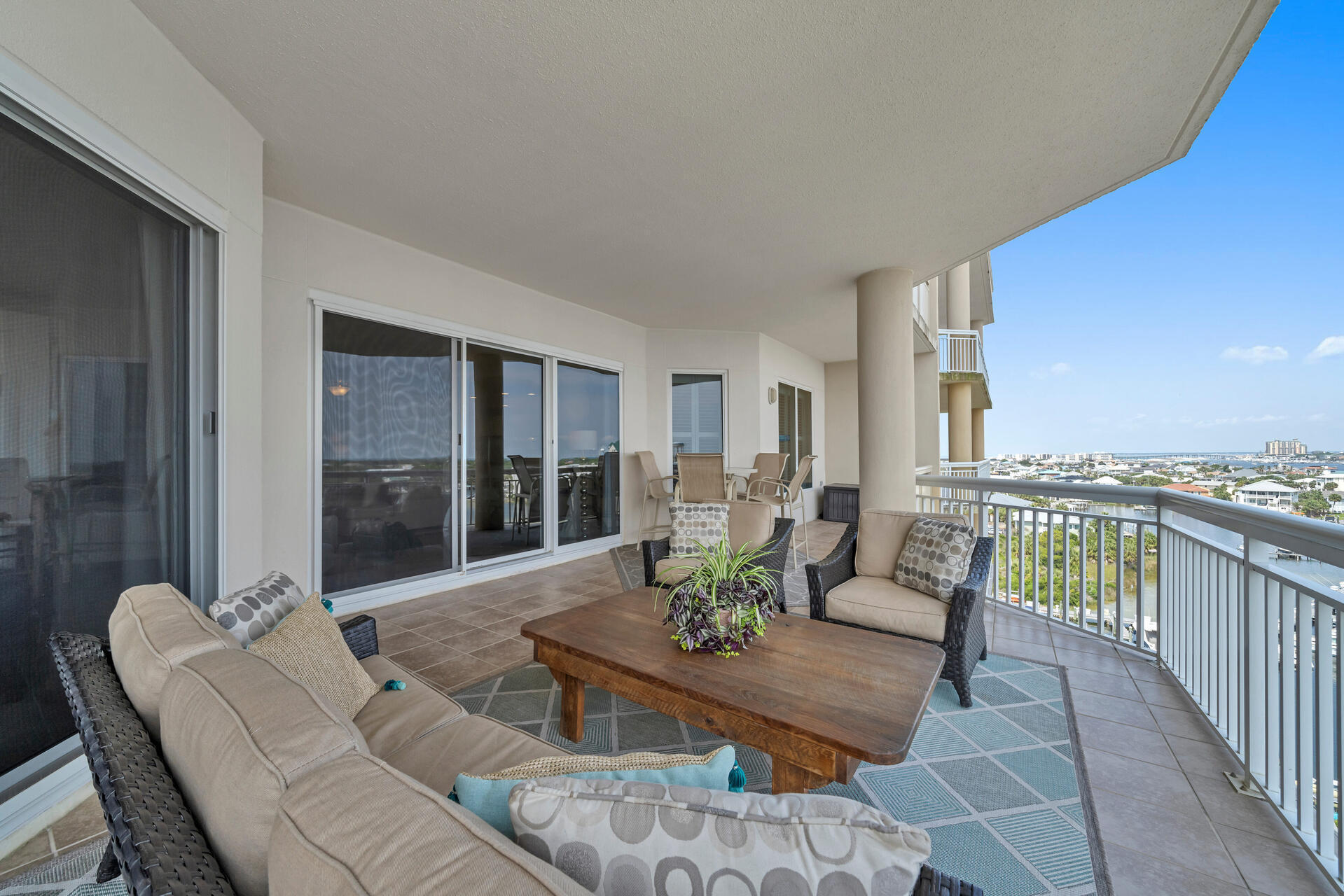 HARBOR LANDING - Residential