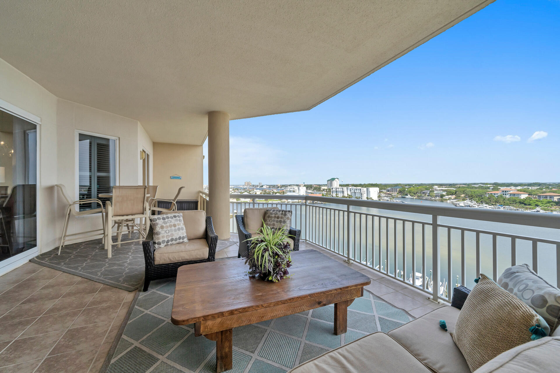 HARBOR LANDING - Residential