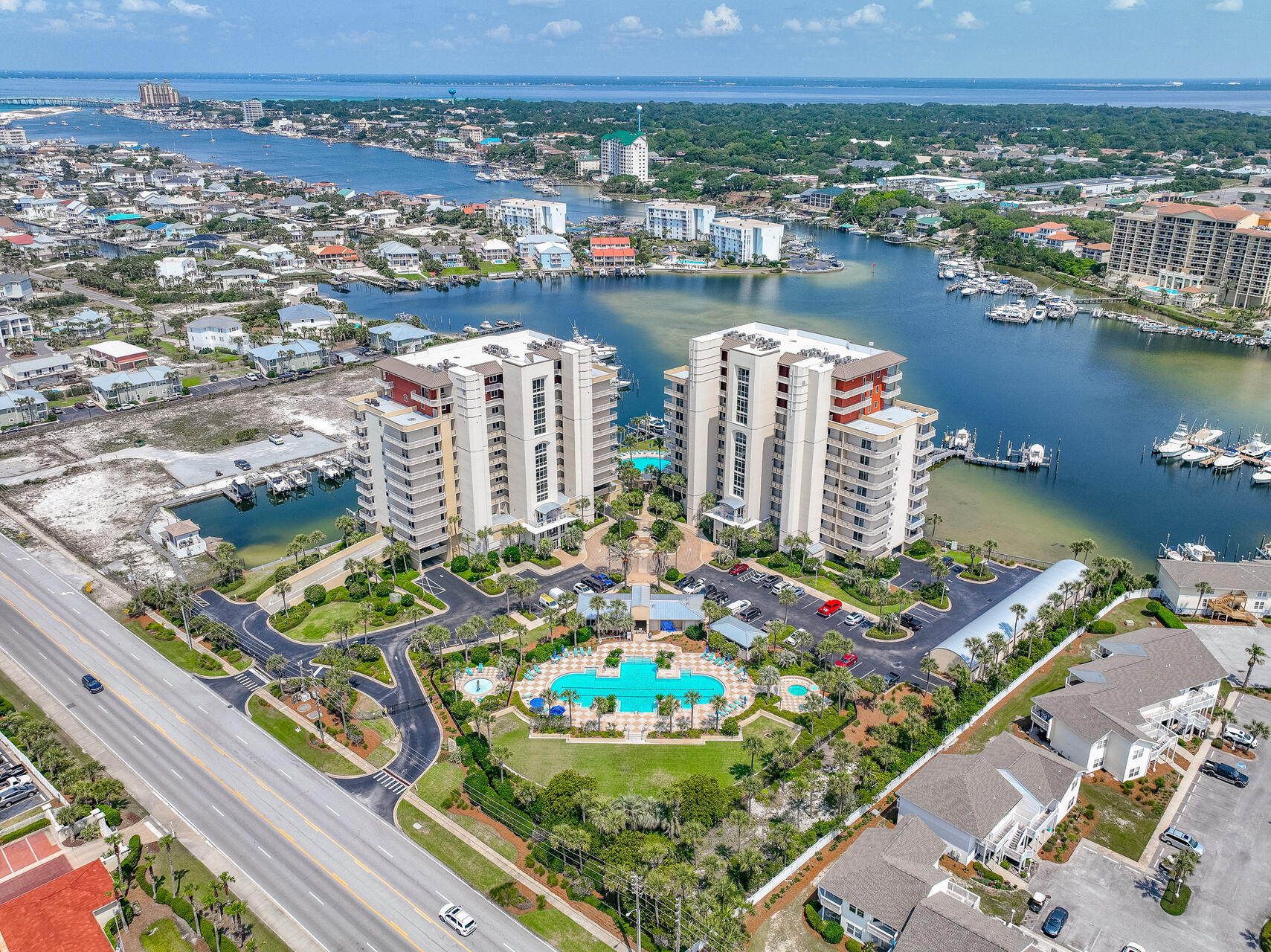 HARBOR LANDING - Residential