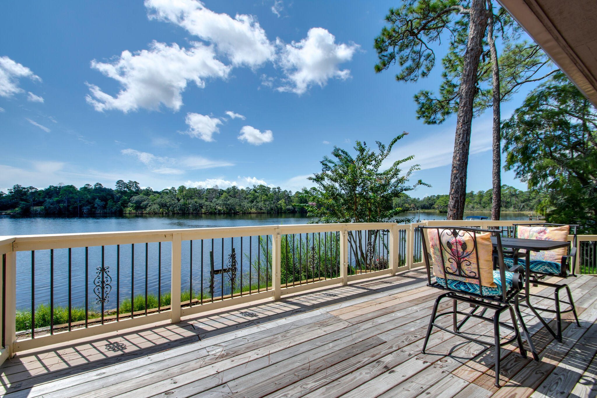 HIDDEN COVE T/H - Residential Lease