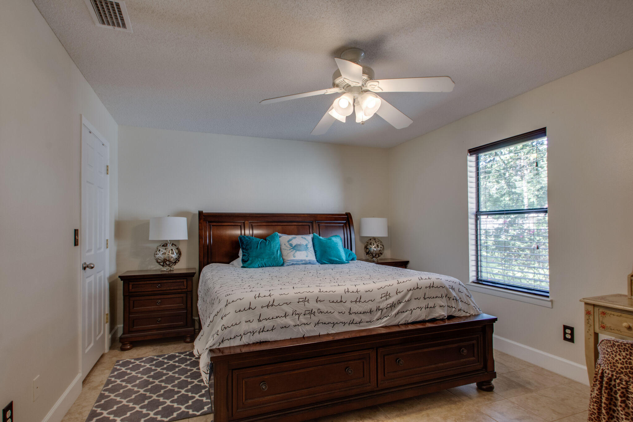 HIDDEN COVE T/H - Residential Lease