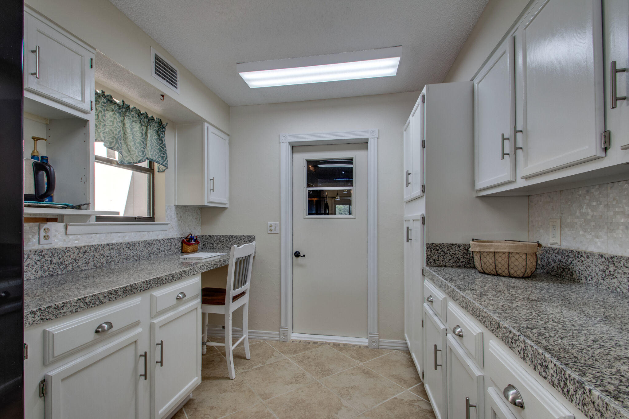 HIDDEN COVE T/H - Residential Lease