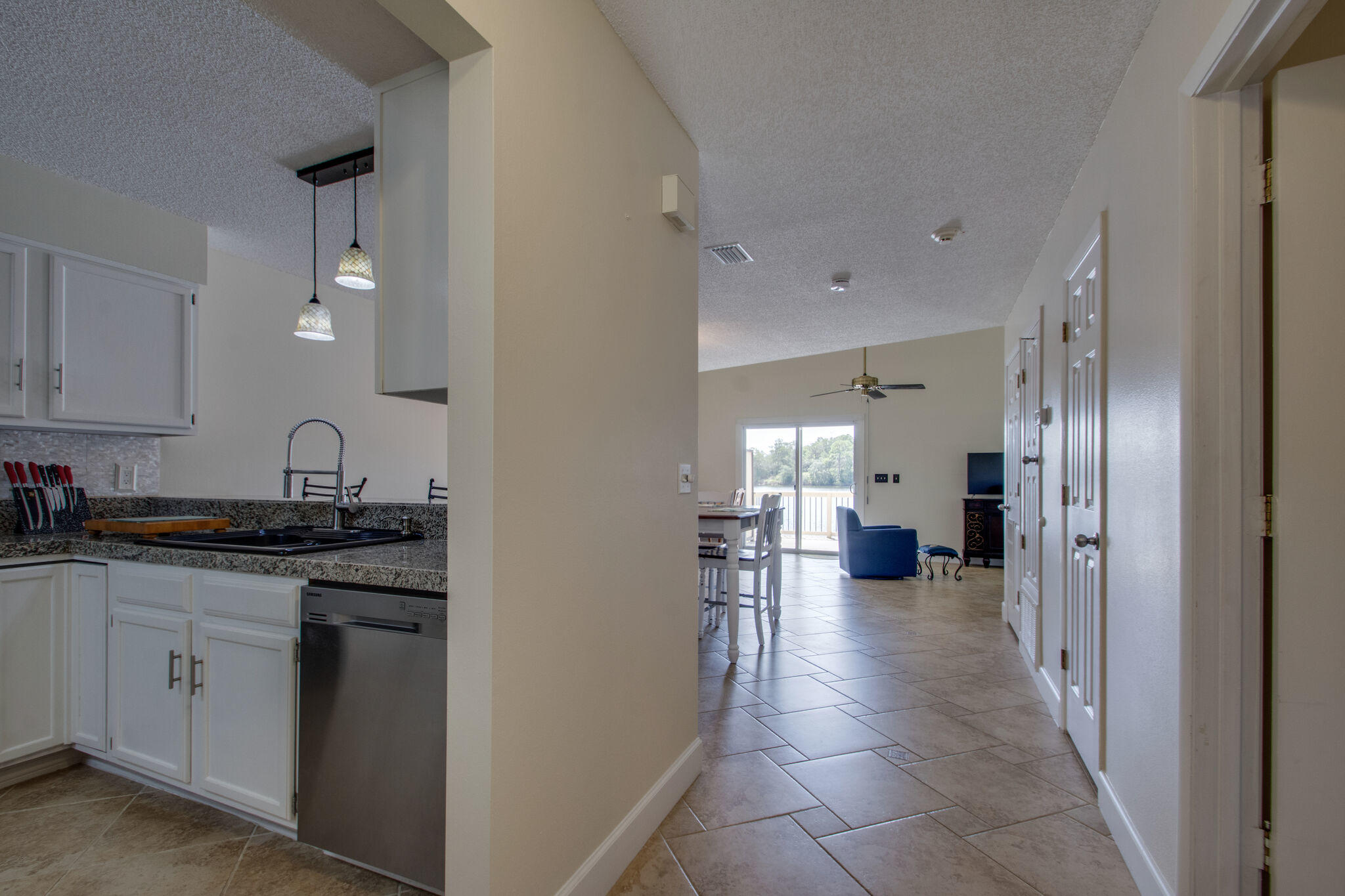 HIDDEN COVE T/H - Residential Lease