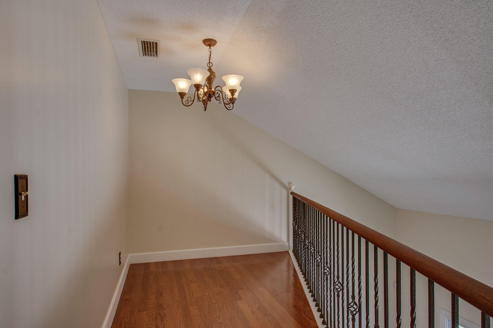 HIDDEN COVE T/H - Residential Lease