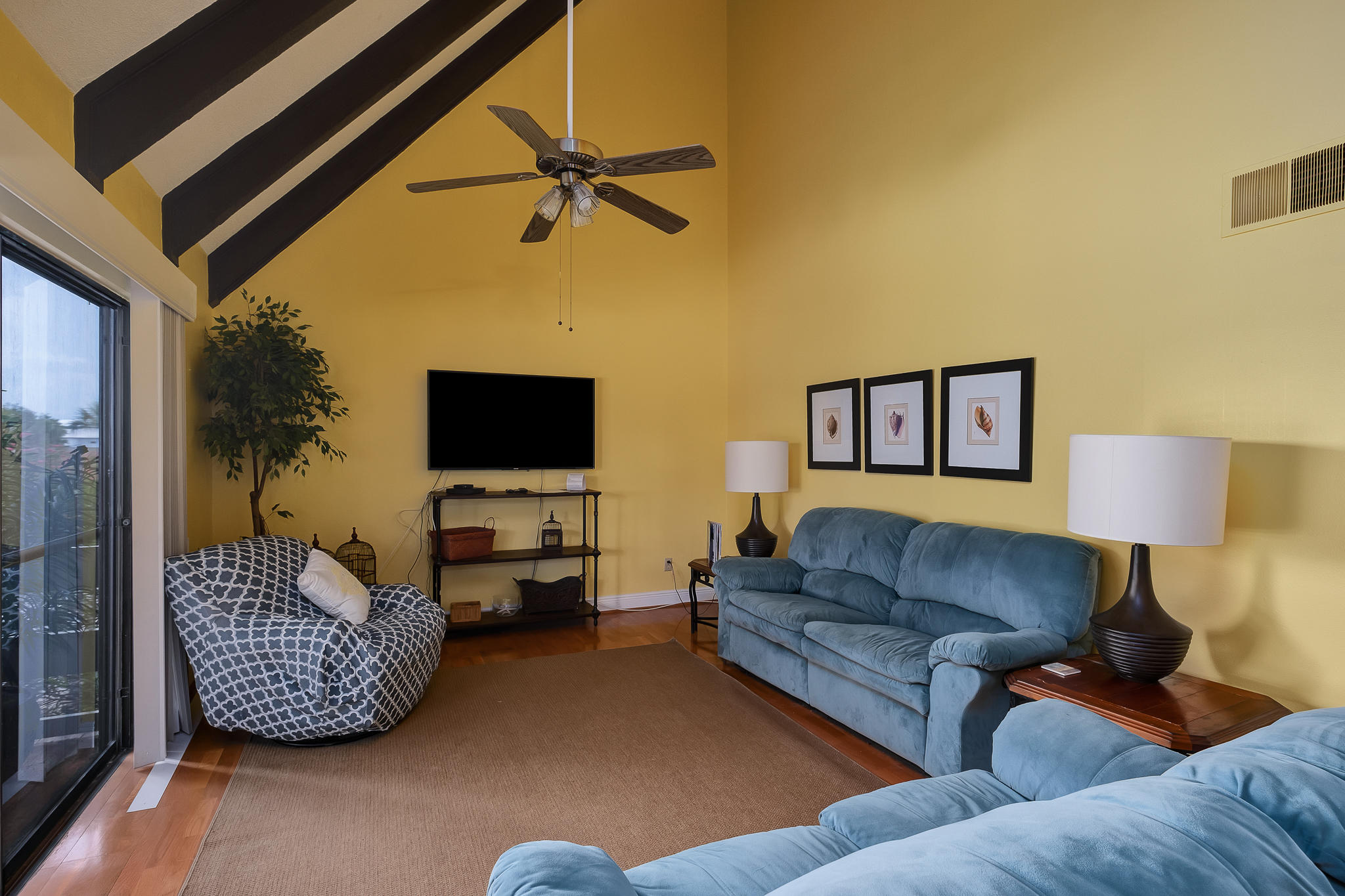 SEASCAPE CONDO GARDEN VILLA - Residential