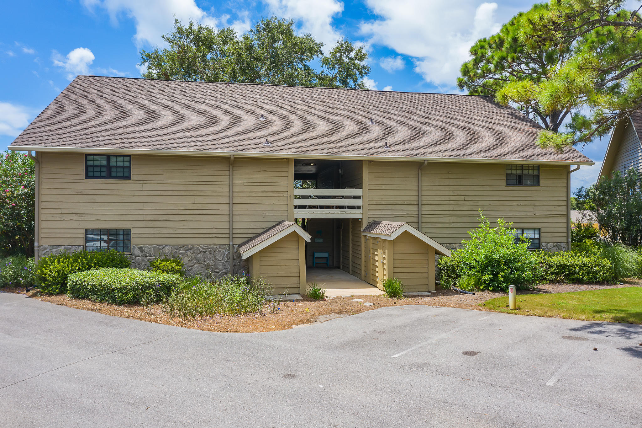 SEASCAPE CONDO GARDEN VILLA - Residential