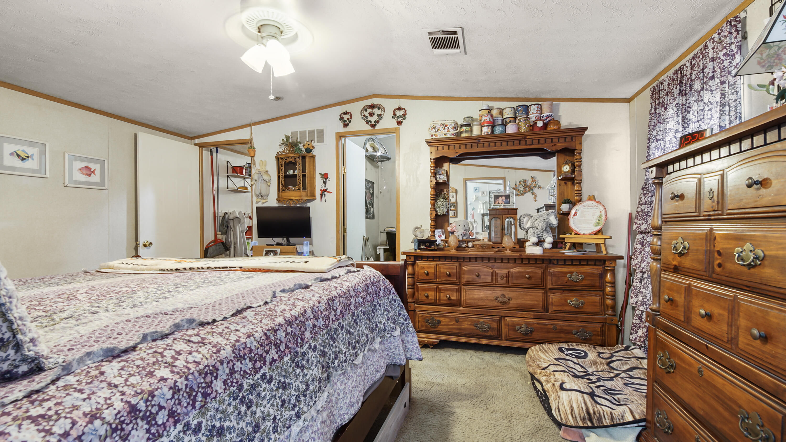 OAKWOOD HILLS UNIT 1 - Residential