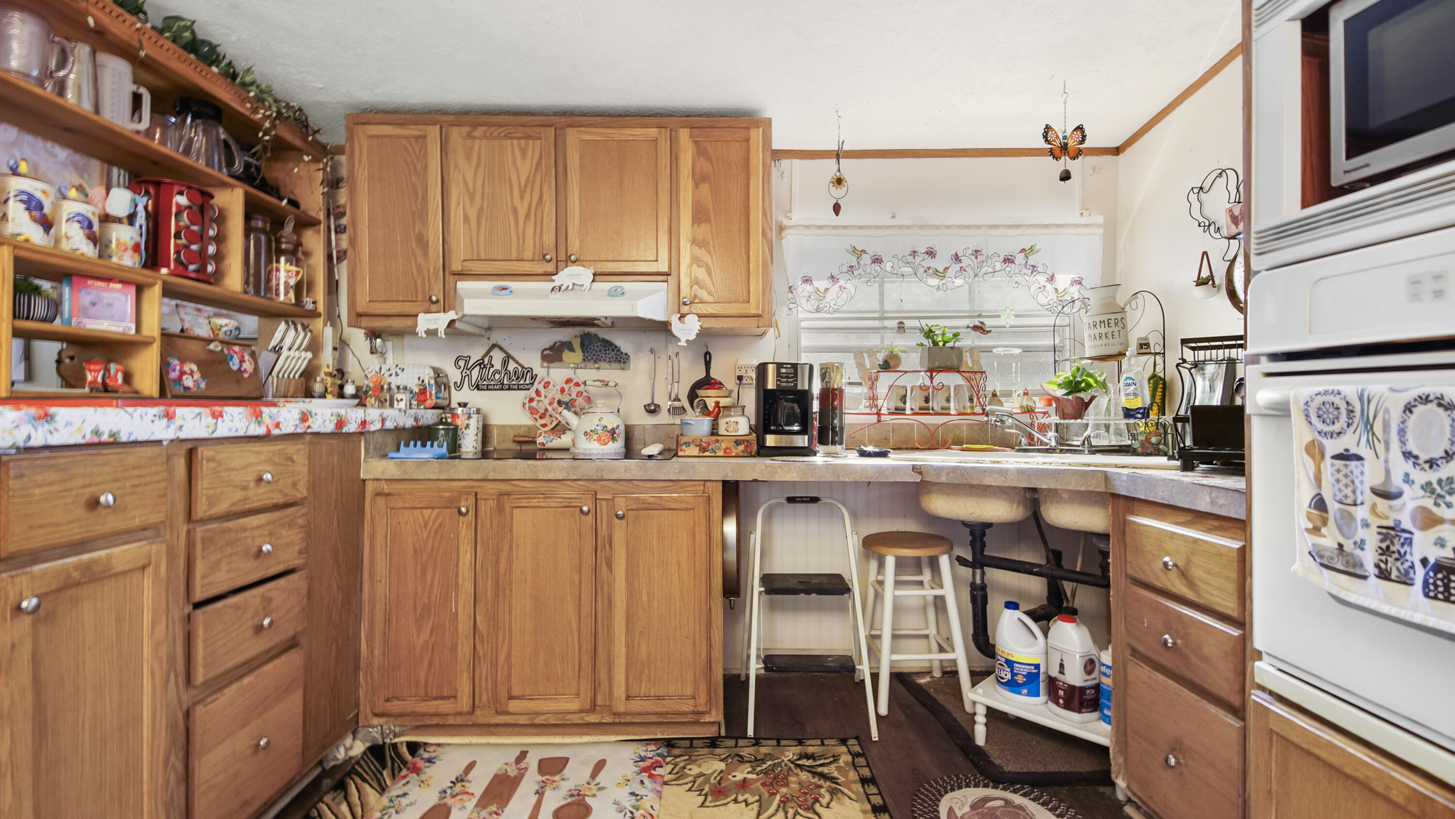 OAKWOOD HILLS UNIT 1 - Residential