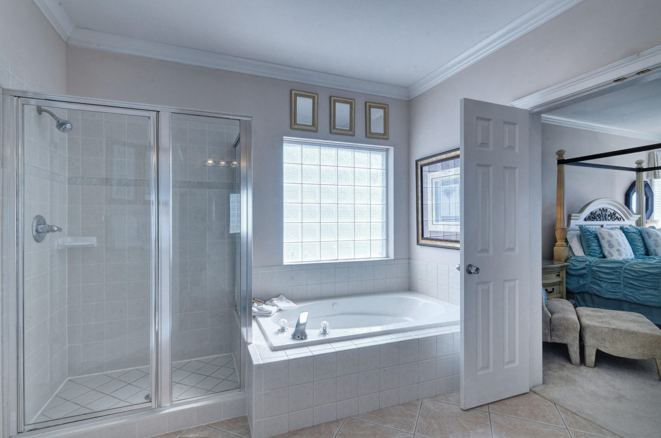 EMERALD SURF VILLAS - Residential
