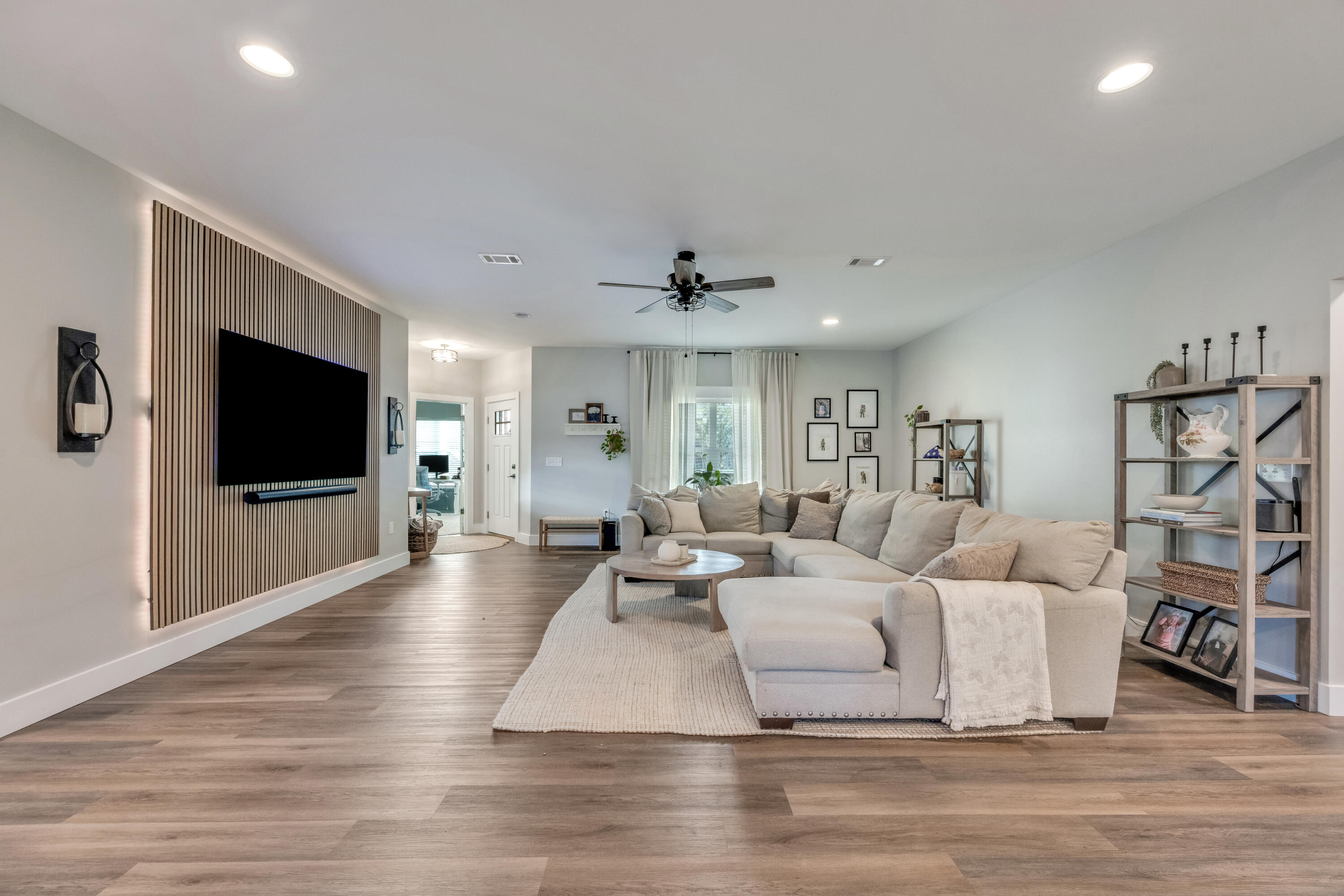 MEIGS S/D NICEVILLE LOT 30 BLK 8 - Residential