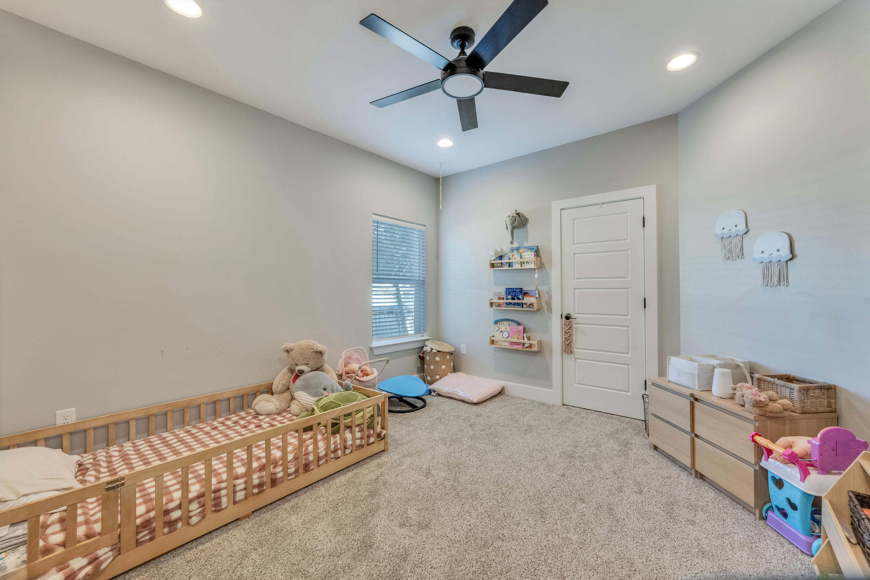 MEIGS S/D NICEVILLE LOT 30 BLK 8 - Residential