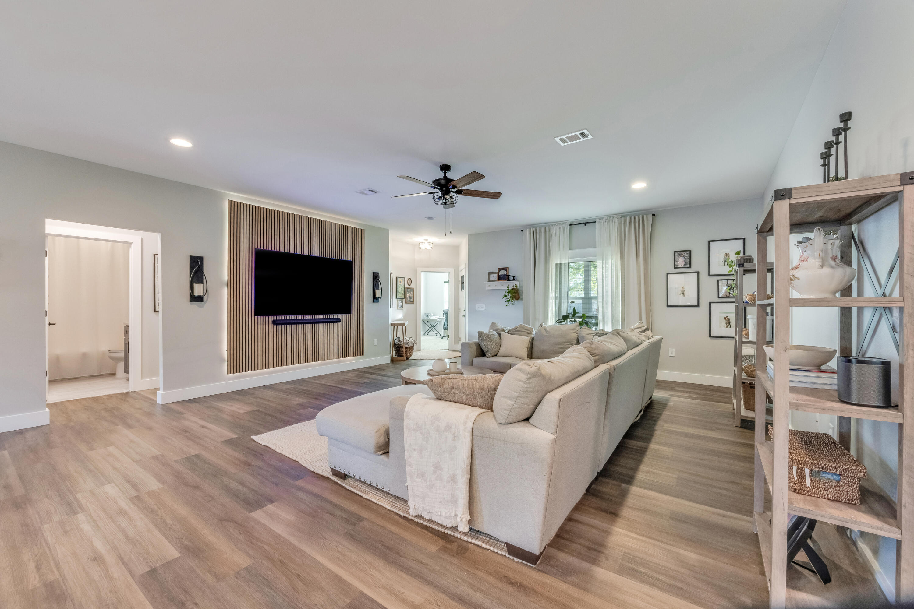 MEIGS S/D NICEVILLE LOT 30 BLK 8 - Residential