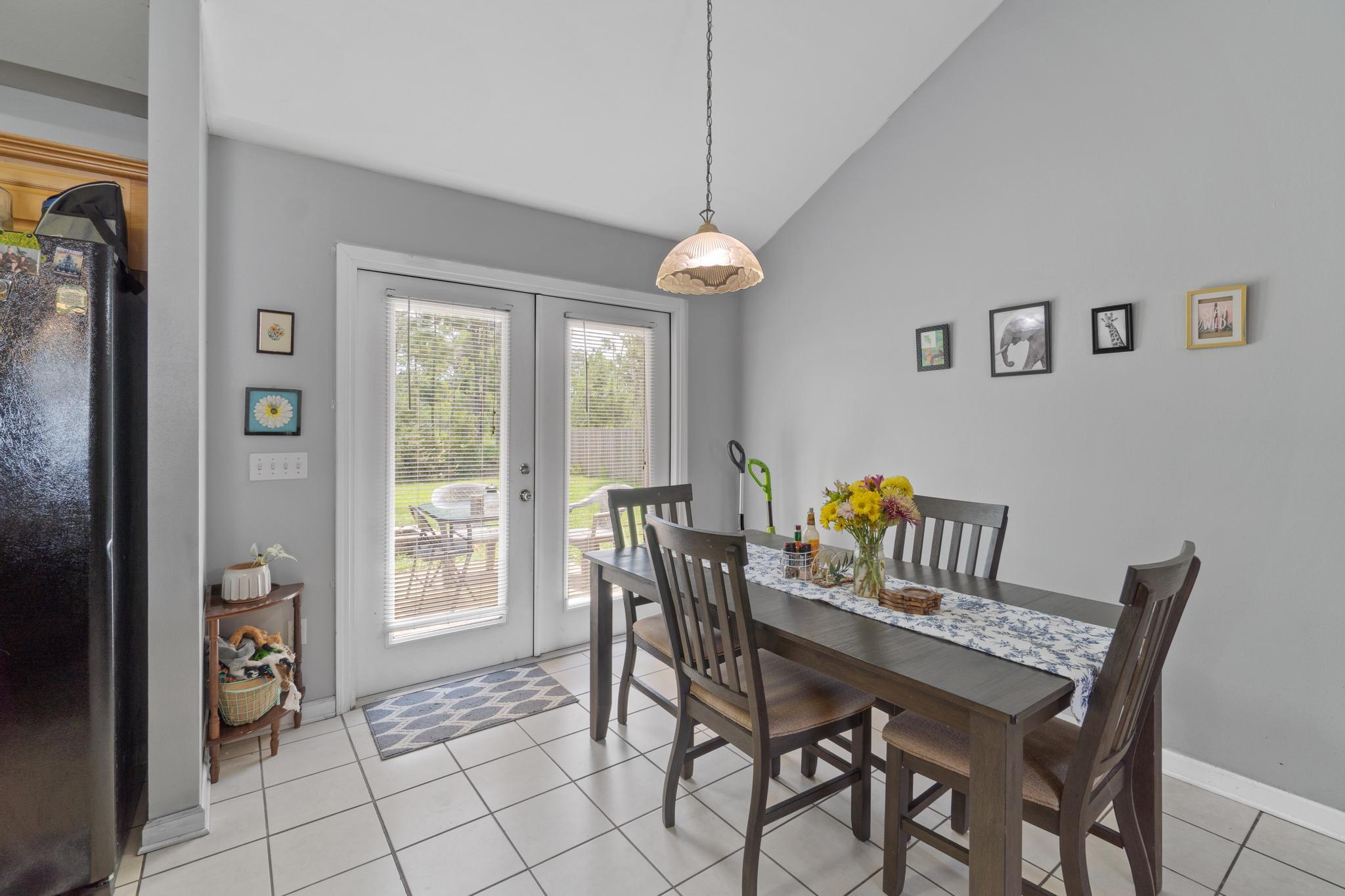 HOLLEY BY THE SEA - Residential