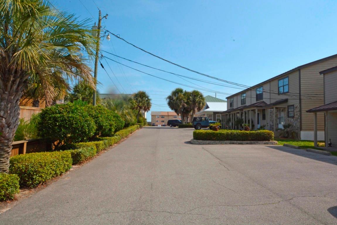 SUMMER HAVEN NORTH T/H - Residential