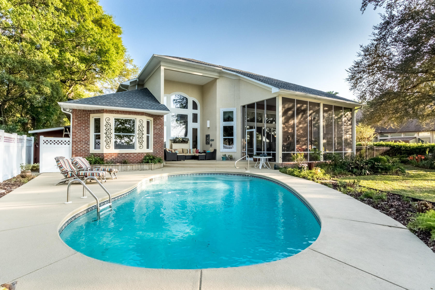 LAKE PIPPIN - Residential