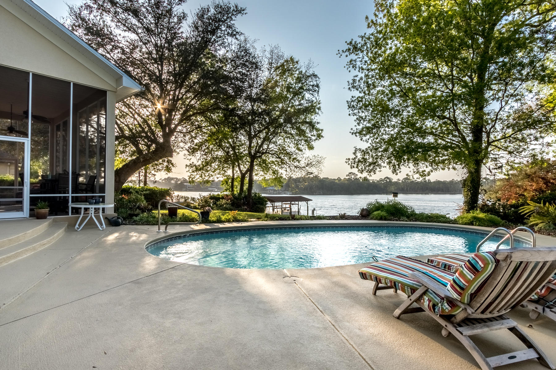 LAKE PIPPIN - Residential