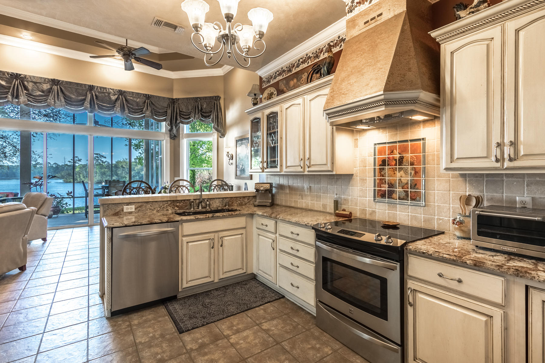 LAKE PIPPIN - Residential