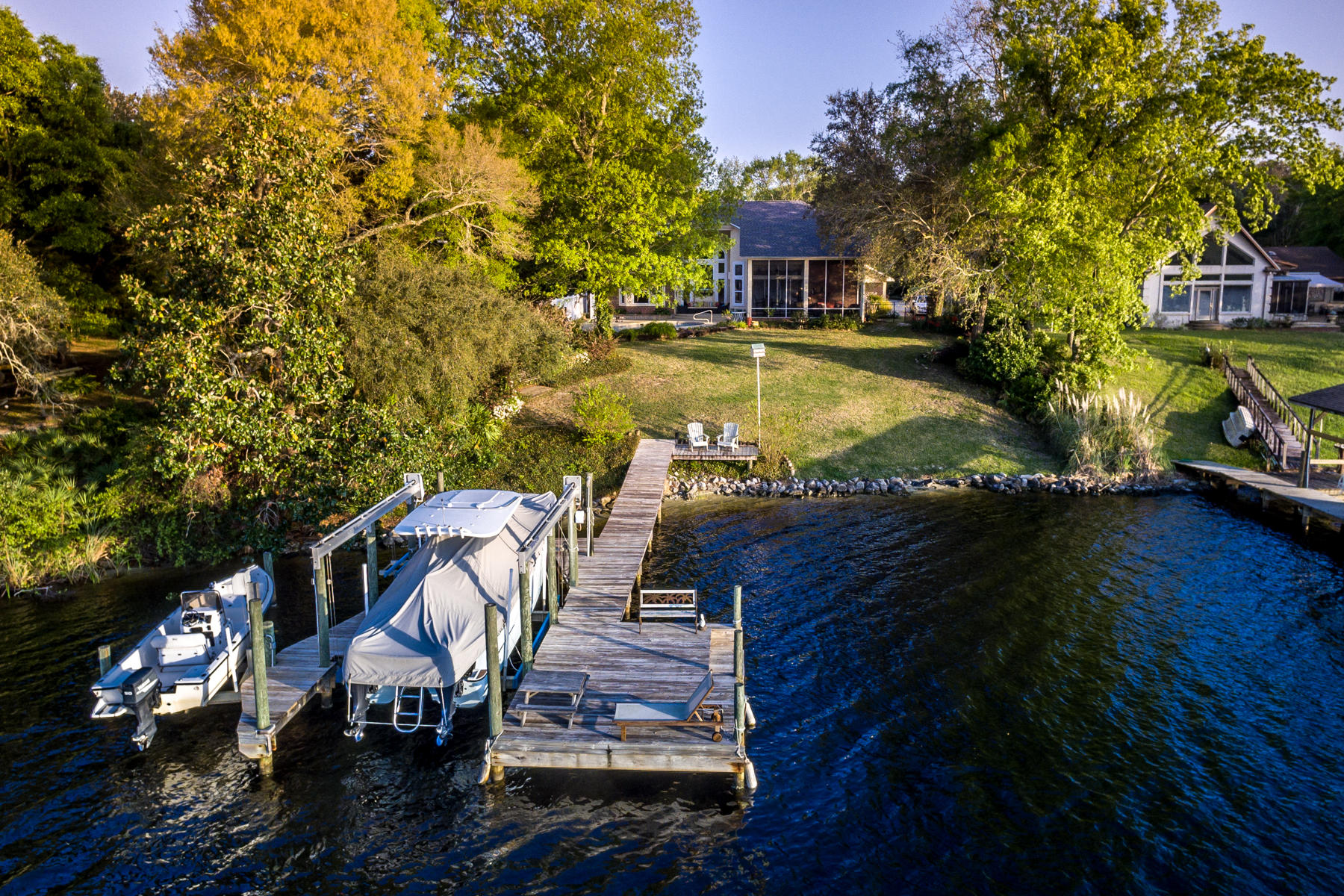 LAKE PIPPIN - Residential