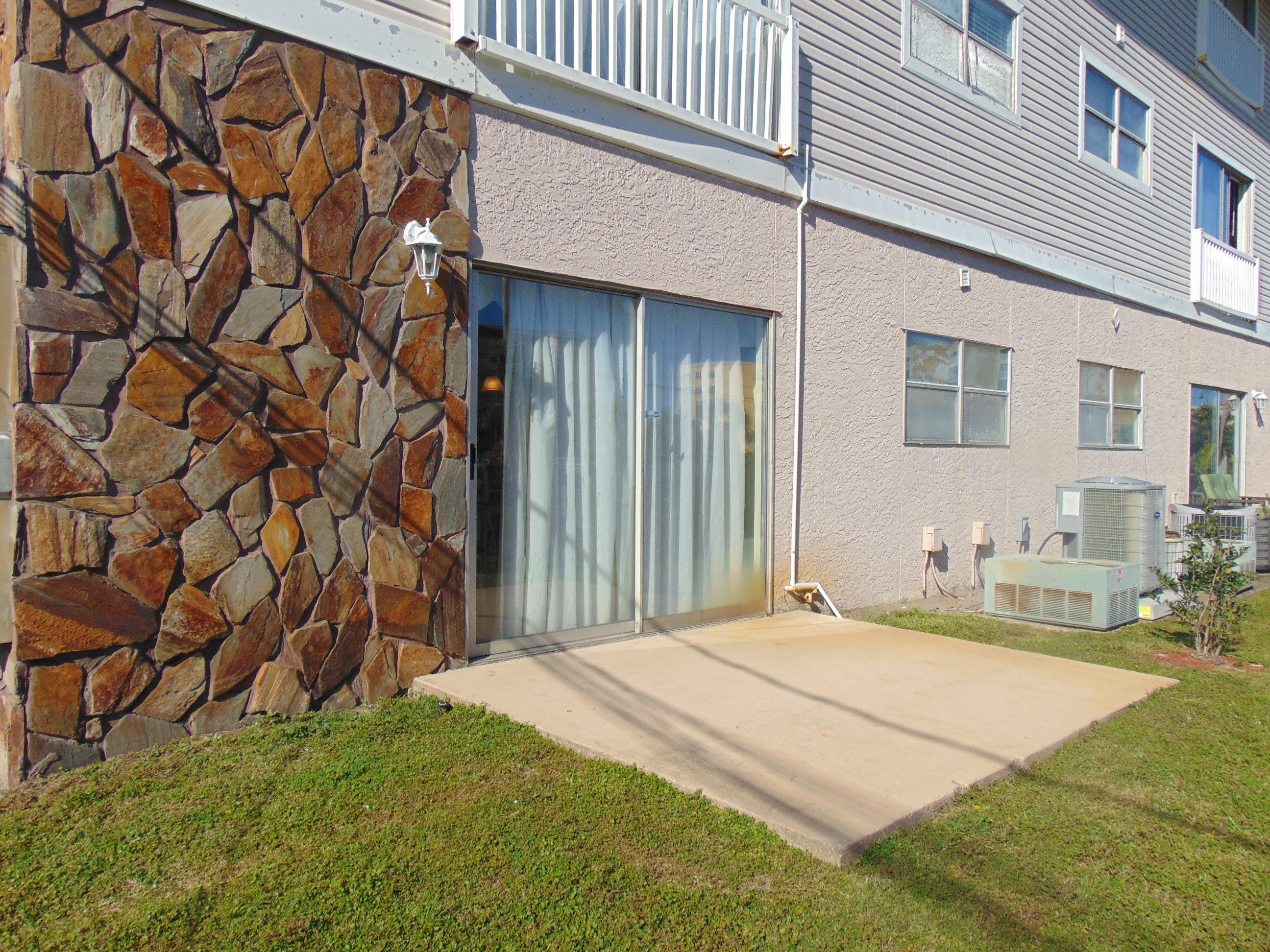 ISLAND GARDENS CONDO - Residential Lease