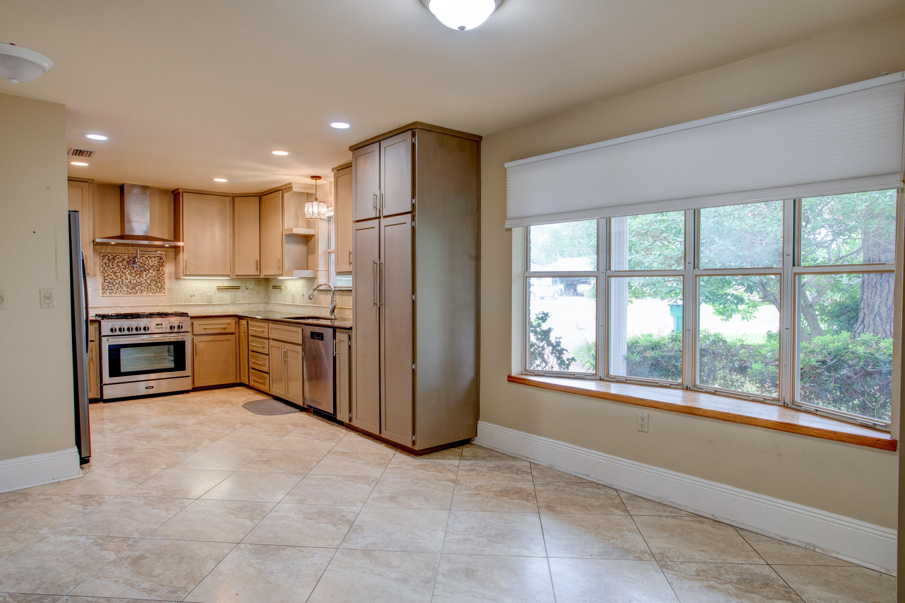 FIELD S/D 1ST ADDN - Residential