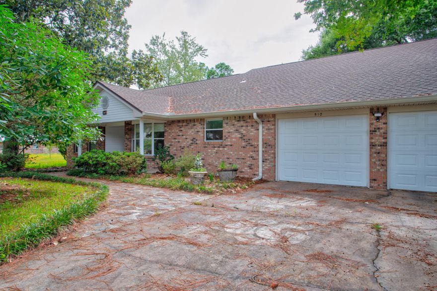 Spacious Opportunity in a Prime Fort Walton Beach Location! Welcome to 510 Vermont Avenue--a 3-bedroom, 2-bath home offering just under 2,000 square feet of flexible living space in the heart of Fort Walton Beach. Whether you're a first-time buyer, investor, or someone ready to add your personal touch, this property has great potential and a location that's hard to beat. The home features a generous layout with a large living area, a functional kitchen, and comfortably sized bedrooms. With a little TLC, it could truly shine. The spacious footprint gives you the perfect canvas to create the home you've been envisioning. Conveniently located less than 10 minutes from both Eglin and Hurlburt Air Force Bases, and close to schools, shopping, dining, and the beaches.