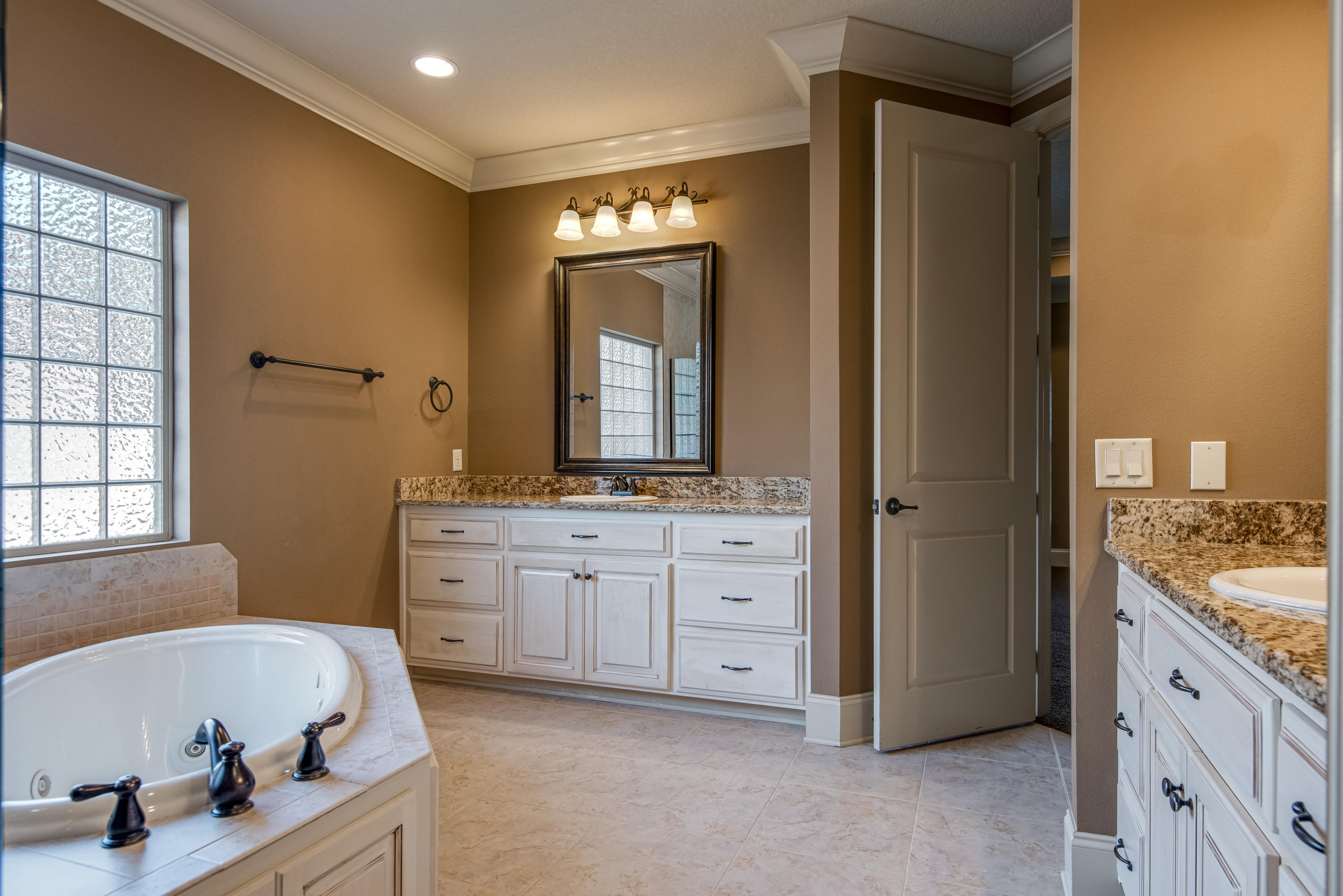 HERITAGE PARK - Residential