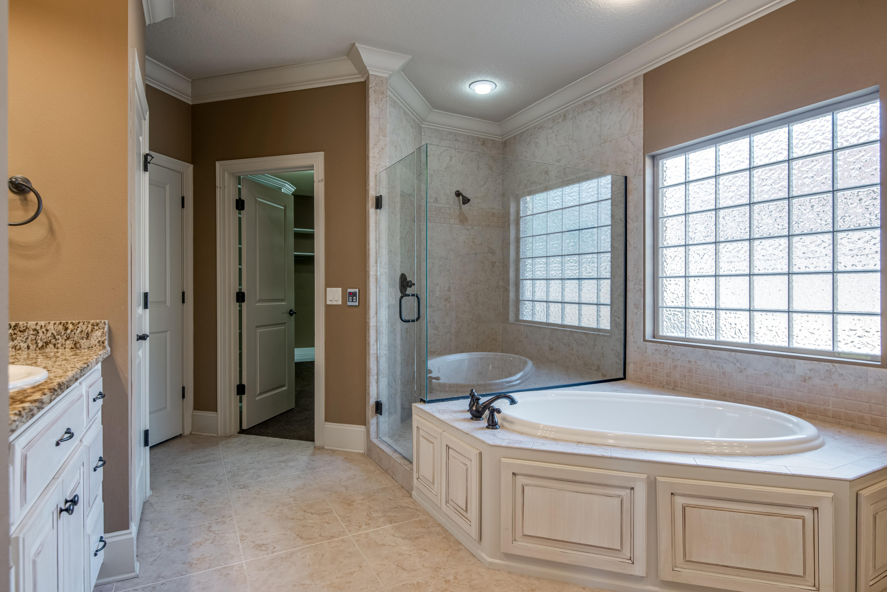 HERITAGE PARK - Residential